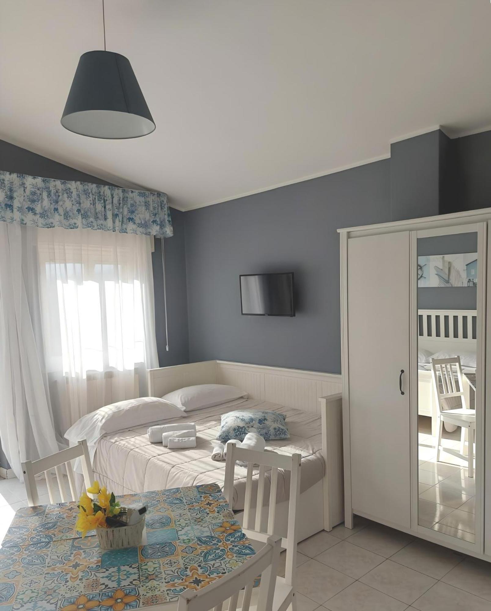 גיארדיני נאקסוס Villa Nadira מראה חיצוני תמונה