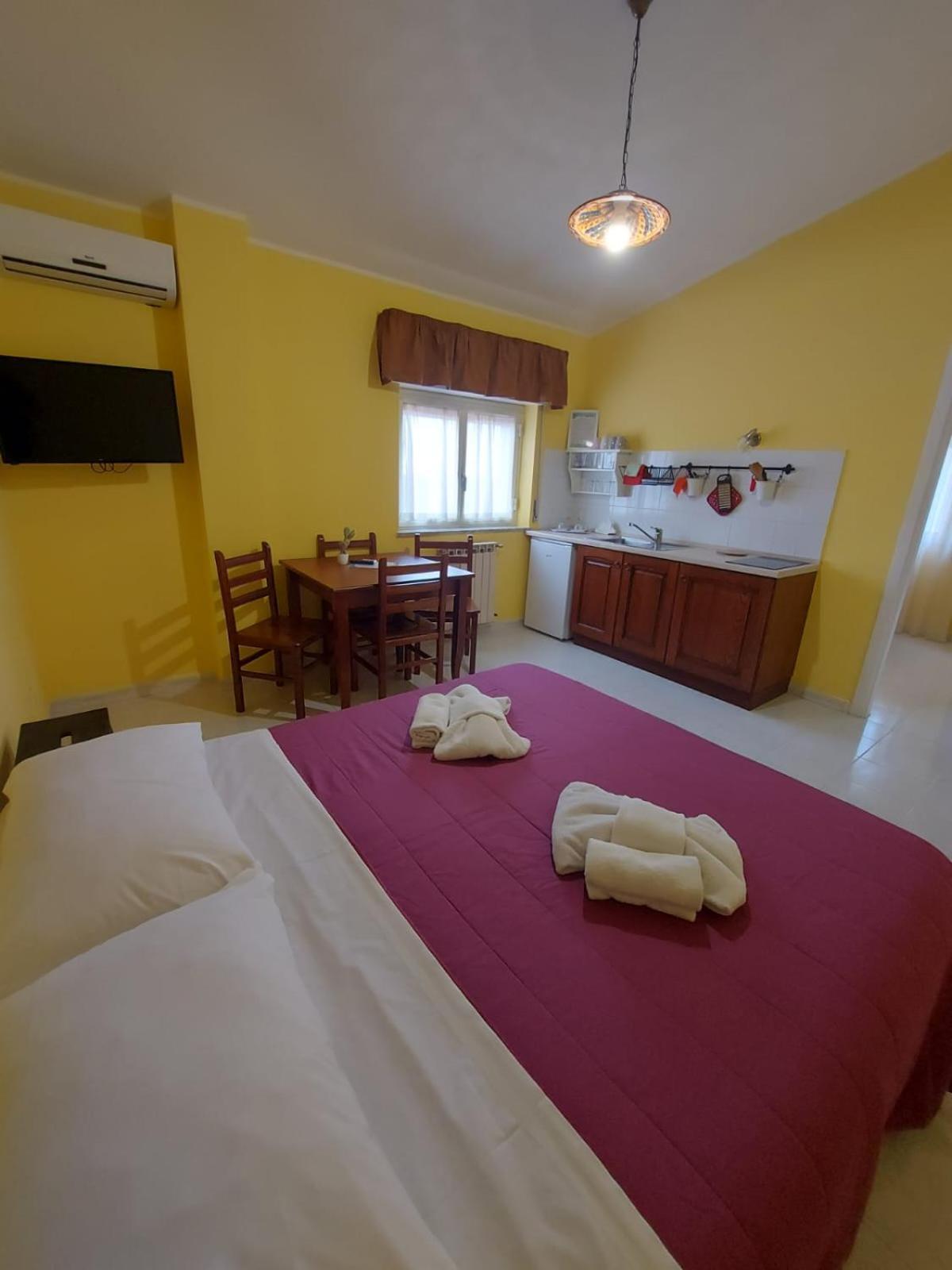 גיארדיני נאקסוס Villa Nadira מראה חיצוני תמונה